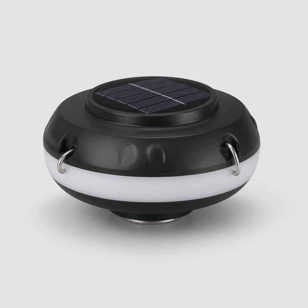 Lanterne solaire magnetique pour tente, vue de face sur fond clair