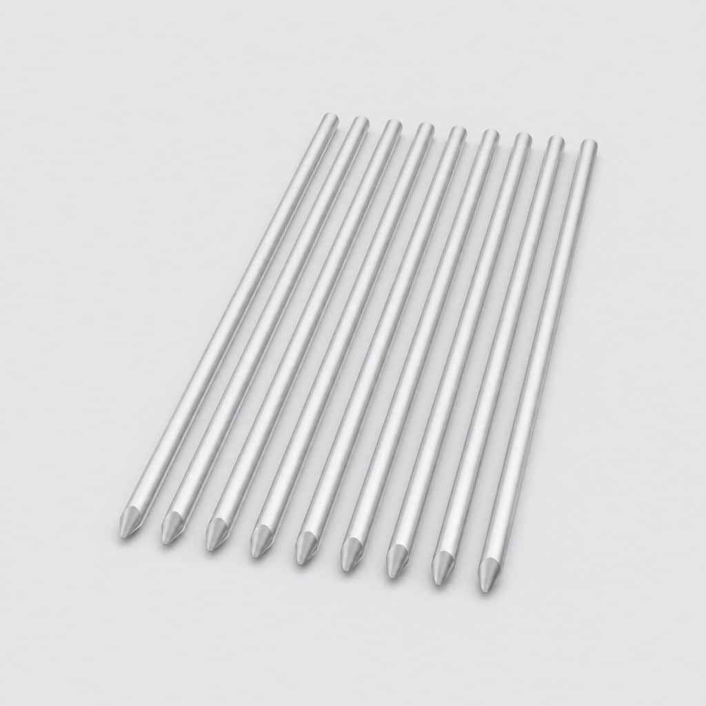 Piquets droits en aluminium 18 cm, vue de face sur fond clair