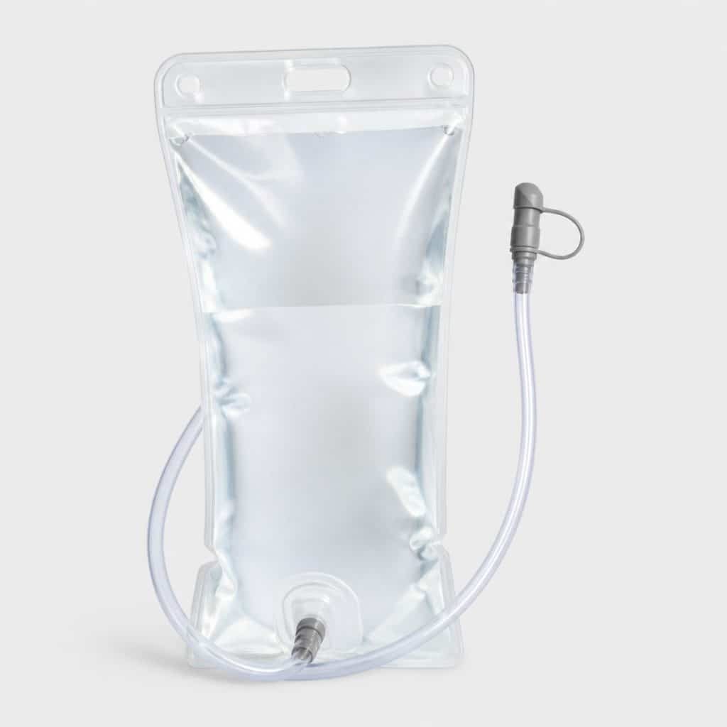 Poche a eau compatible sac a dos 2 litres, vue de face sur fond clair